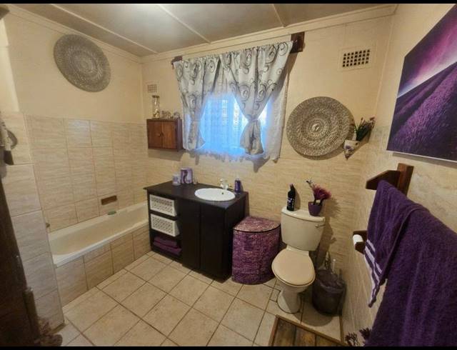 2 BEDROOM HOUSE FOR SALE IN VANDERBIJLPARK CW 5
